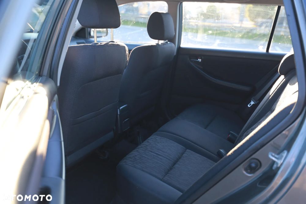 Toyota Corolla - 10