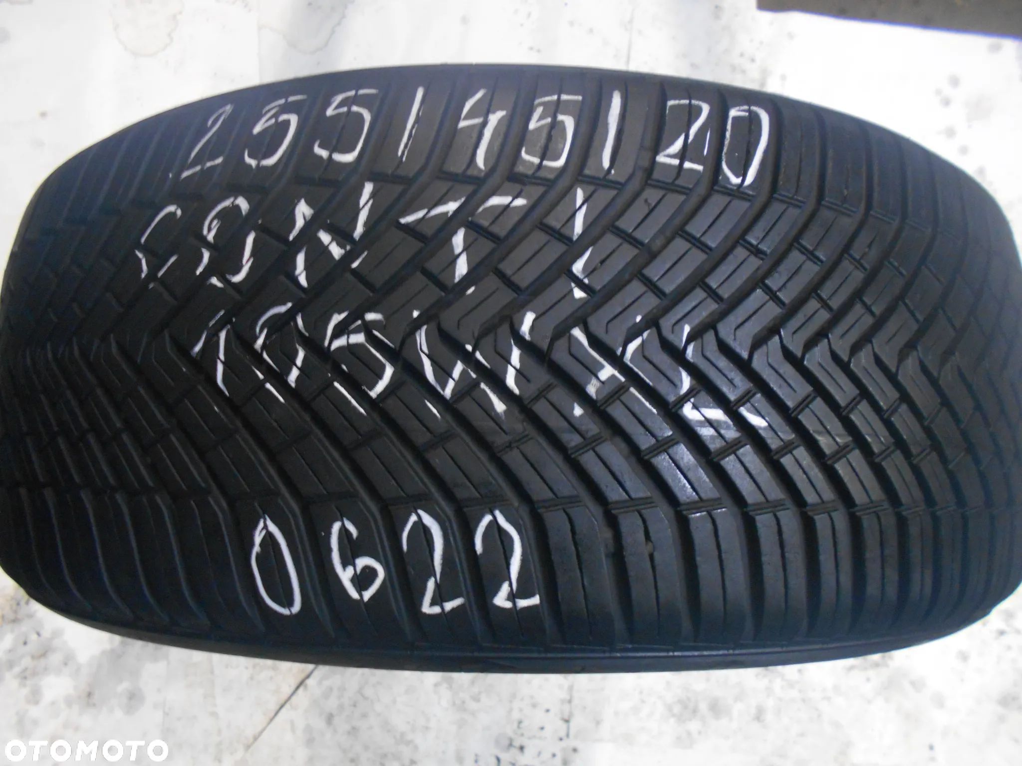 OPONA POJEDYNKA 255/45R20 CONTINENTAL ALLSEASON CONTACT XL DOT 0622 7.5MM - 1