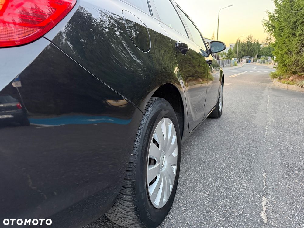 Opel Astra 1.4 Turbo - 13