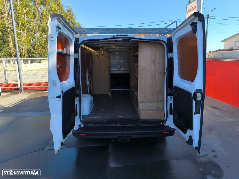 Opel Vivaro - 38