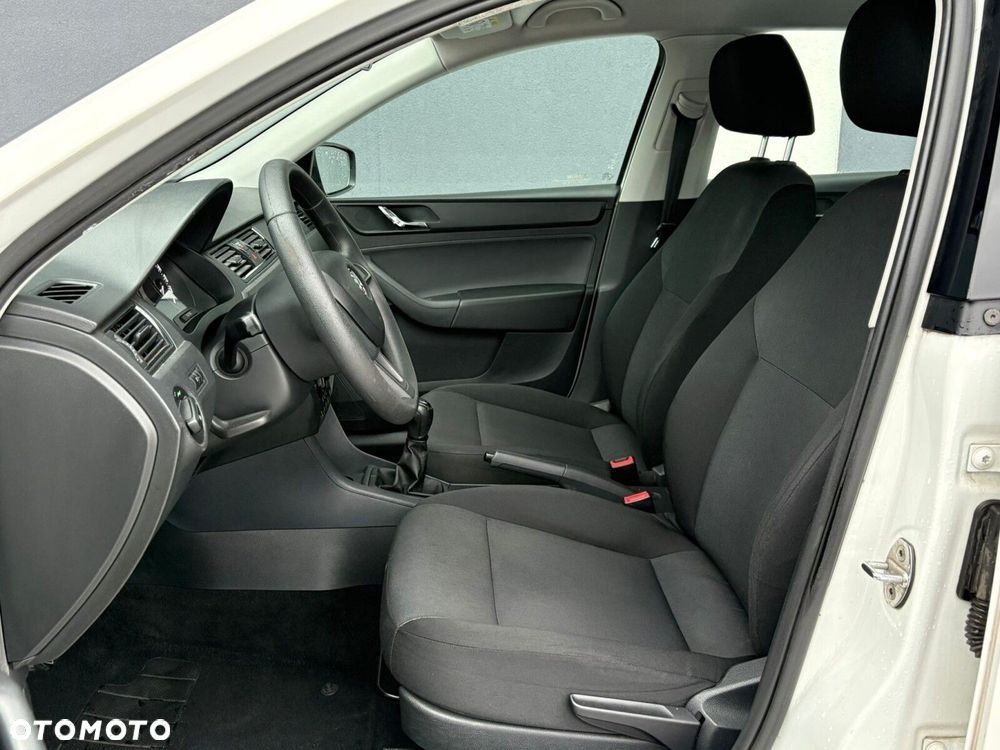 Skoda RAPID Spb 1.2 TSI Active - 8