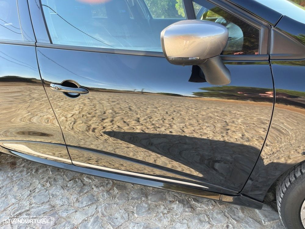 Renault Clio Sport Tourer 0.9 TCE GT Line - 16