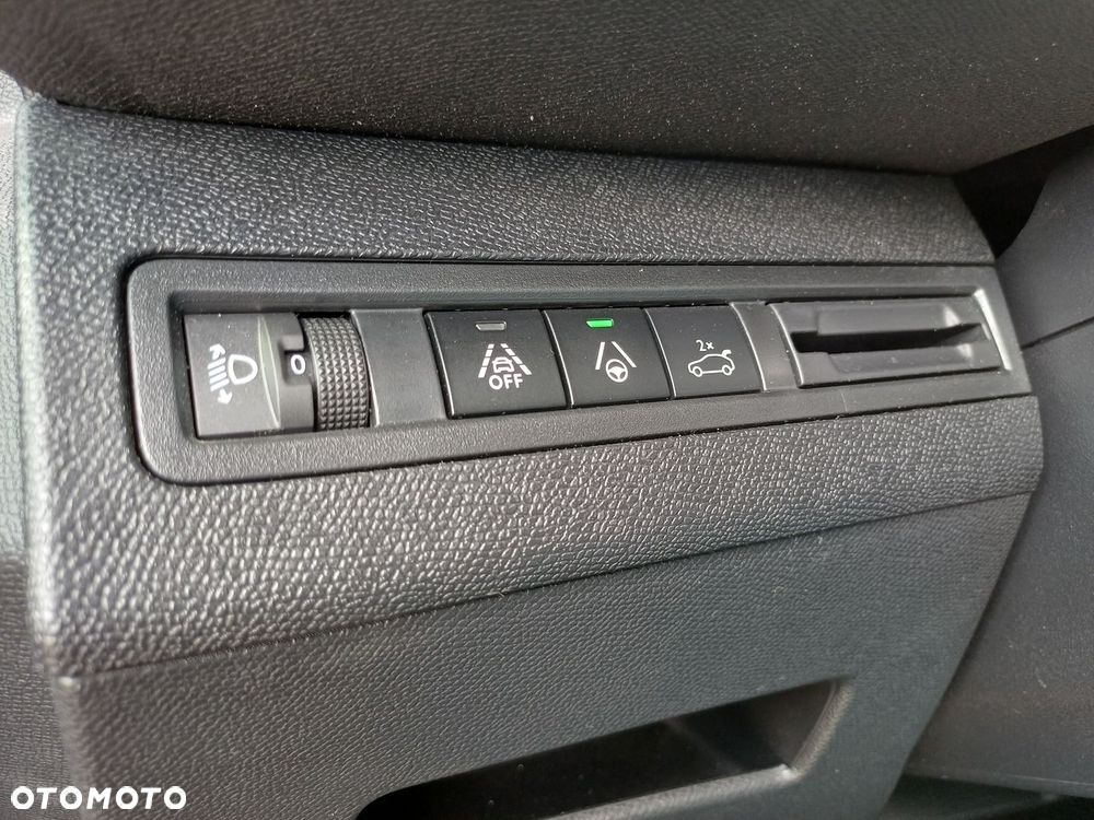 Peugeot 3008 1.2 PureTech Allure Pack S&S EAT8 - 26