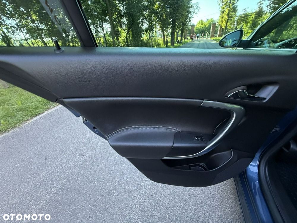 Opel Insignia - 24