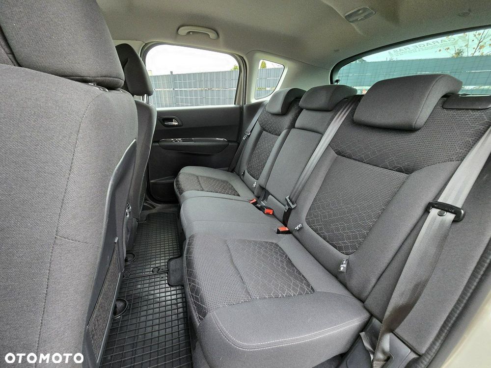 Peugeot 3008 - 19