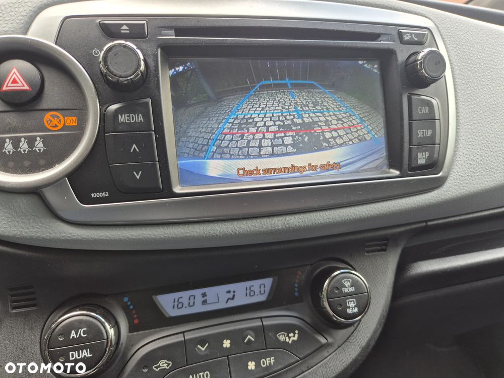 Toyota Yaris 1.5 VVT-i Style - 13