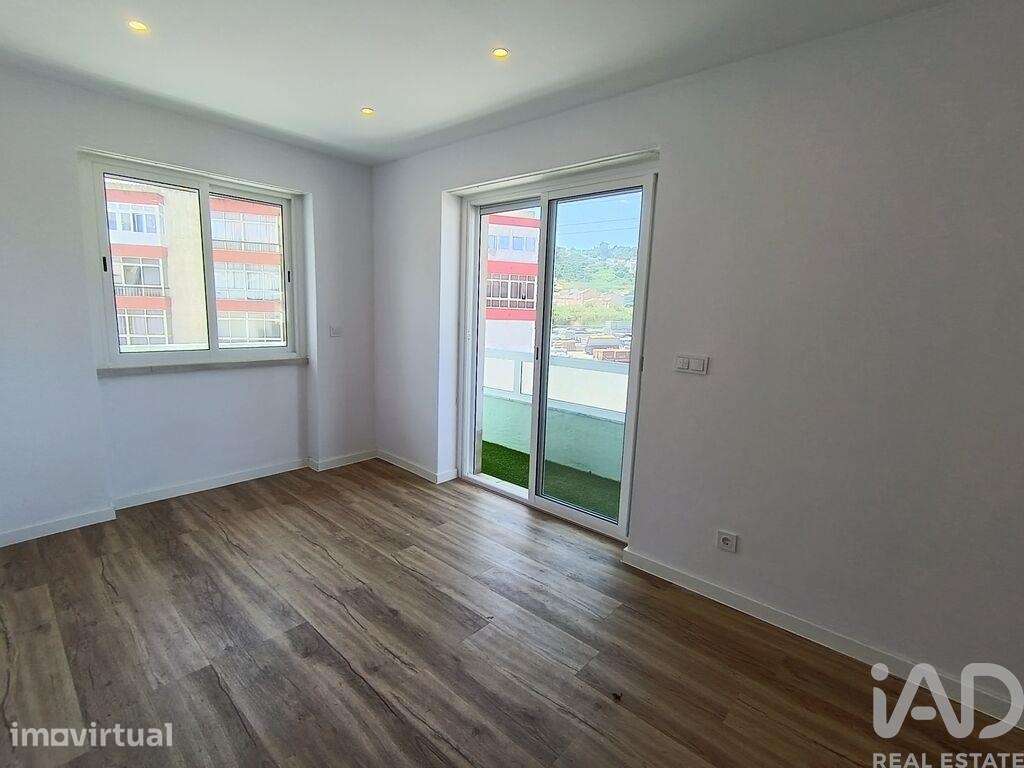 Apartamento T1 em Odivelas de 40 m2 - Grande imagem: 2/29