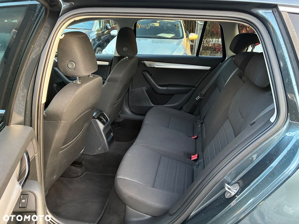 Skoda Octavia 1.6 TDI (Green tec) Active - 10