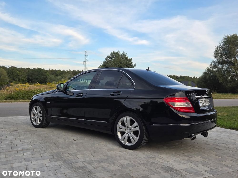 Mercedes-Benz Klasa C 220 CDI Elegance - 11