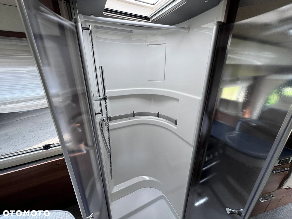 Hymer-Eriba B690 - 25