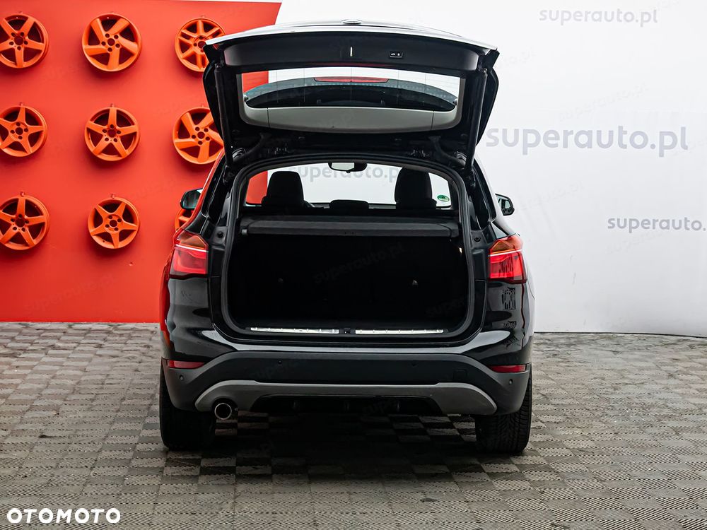 BMW X1 sDrive18d - 33