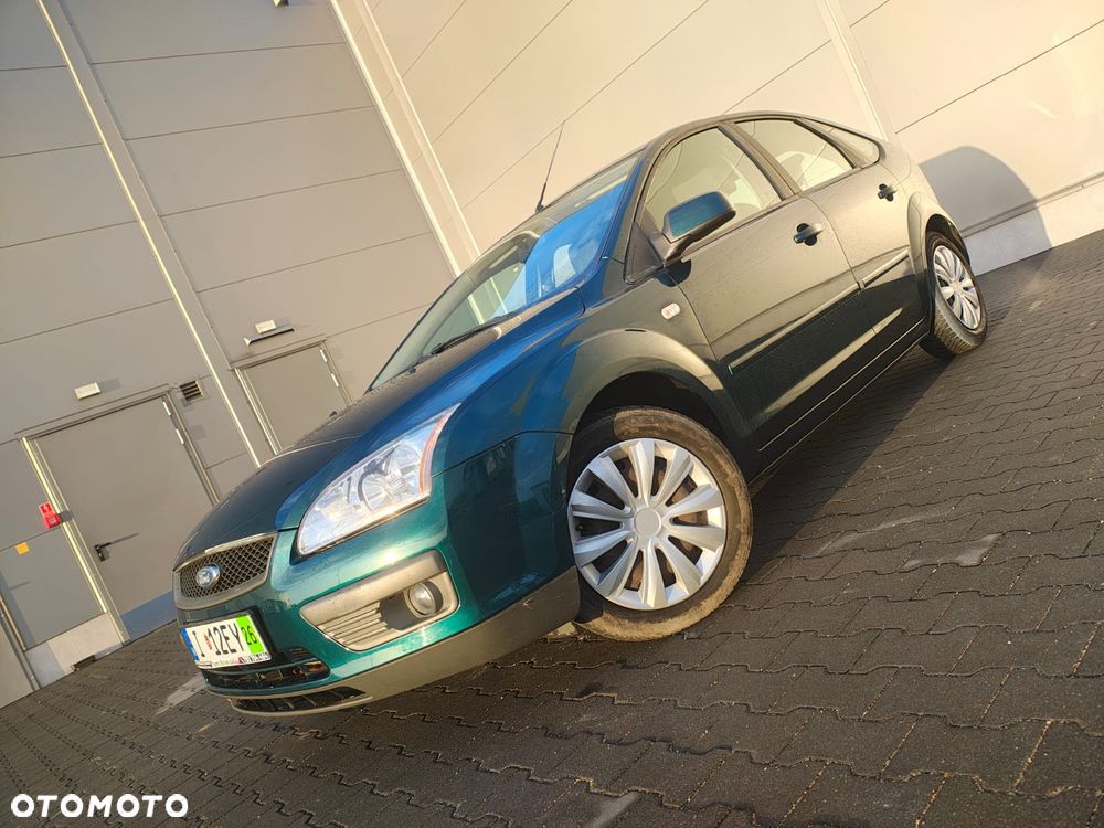 Ford Focus 1.6 16V Style - 32