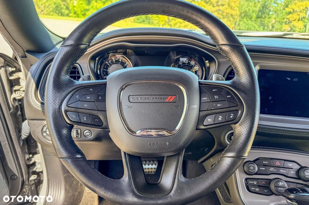 Dodge Challenger 5.7 R/T - 21