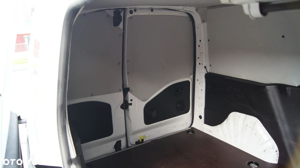 Opel COMBO - 15