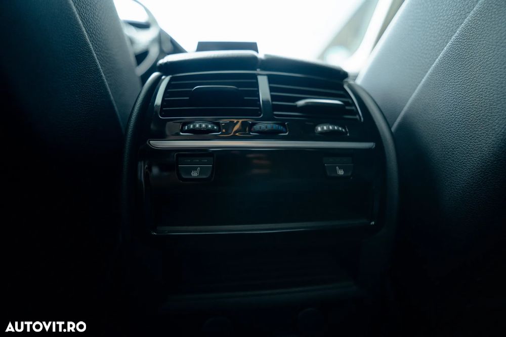 BMW Seria 5 520d Efficient Dynamics Edition Aut. Luxury Line - 30