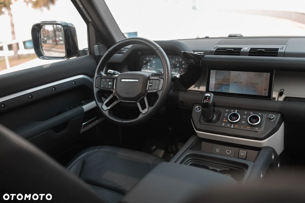 Land Rover Defender 3.0 P400 mHEV First Edition - 23