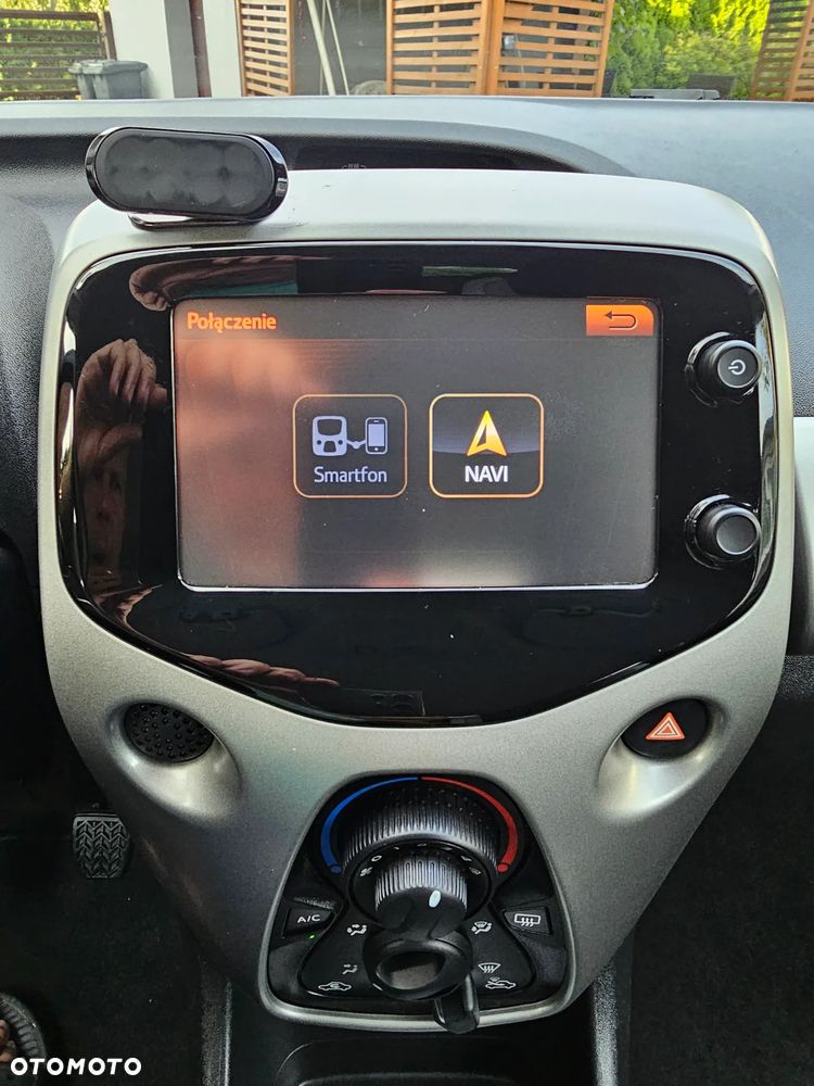 Toyota Aygo x mit x-business Paket - 22