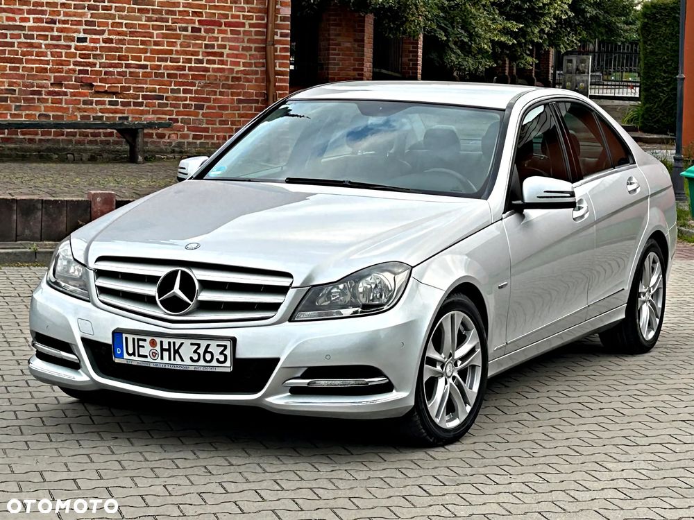 Mercedes-Benz Klasa C 180 BlueEFFICIENCY 7G-TRONIC Avantgarde - 41