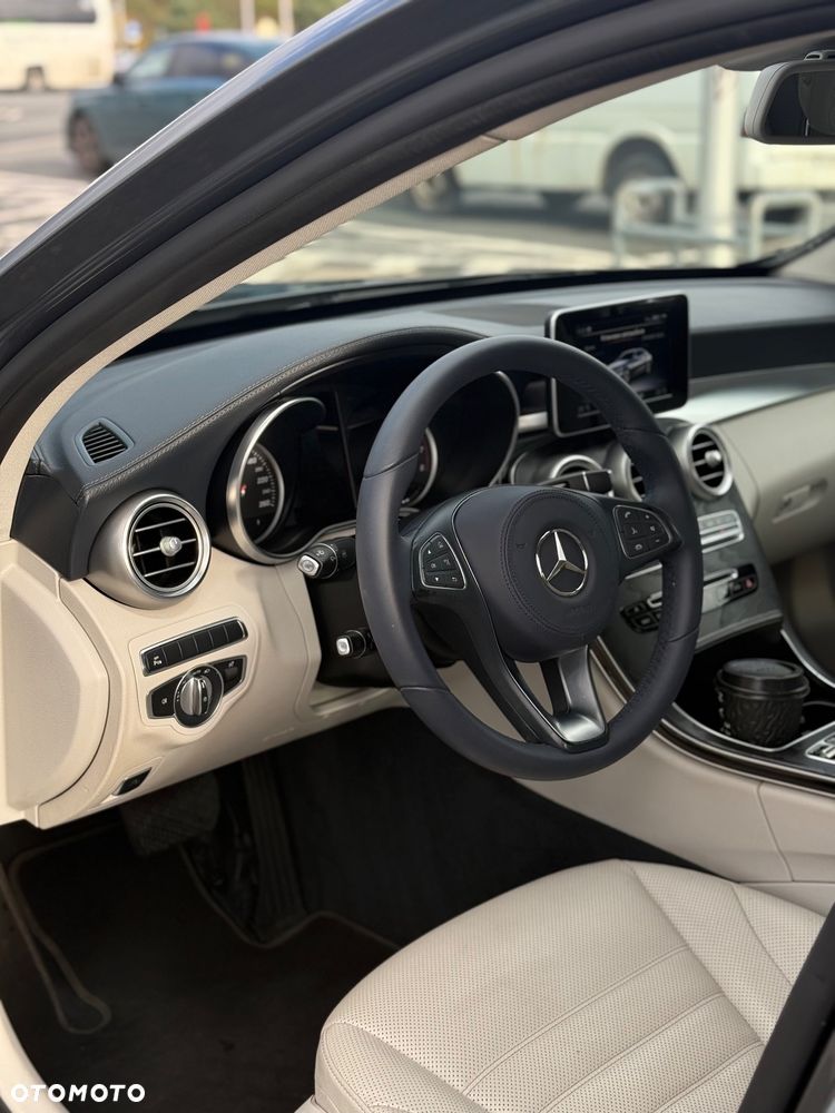 Mercedes-Benz Klasa C 200 4-Matic 9G-TRONIC - 13