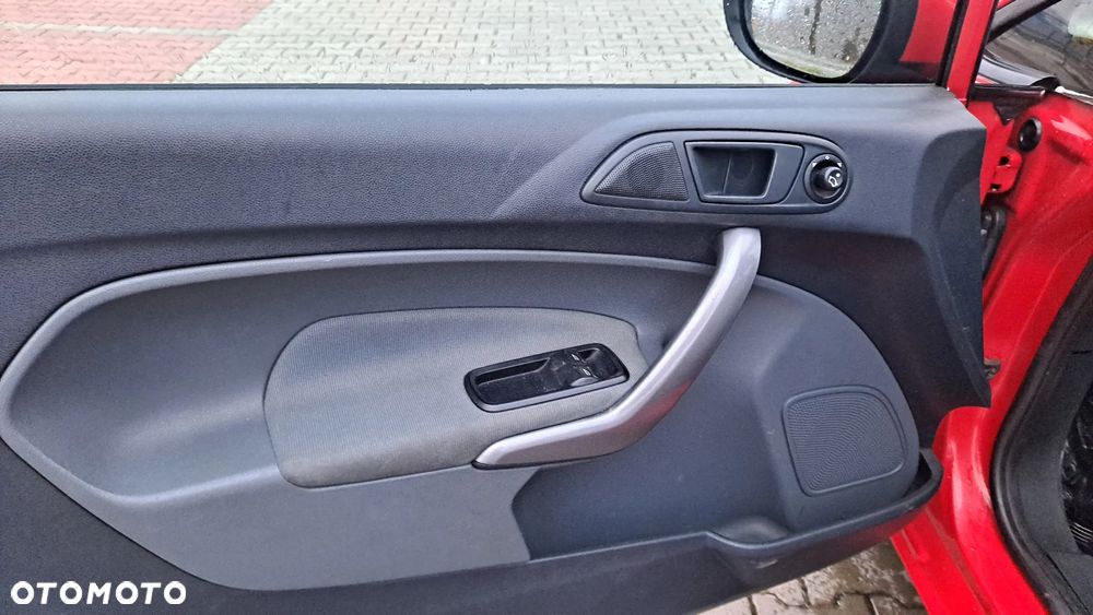 Ford Fiesta - 11