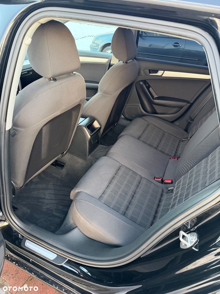 Audi A4 Avant 2.0 TDI - 10