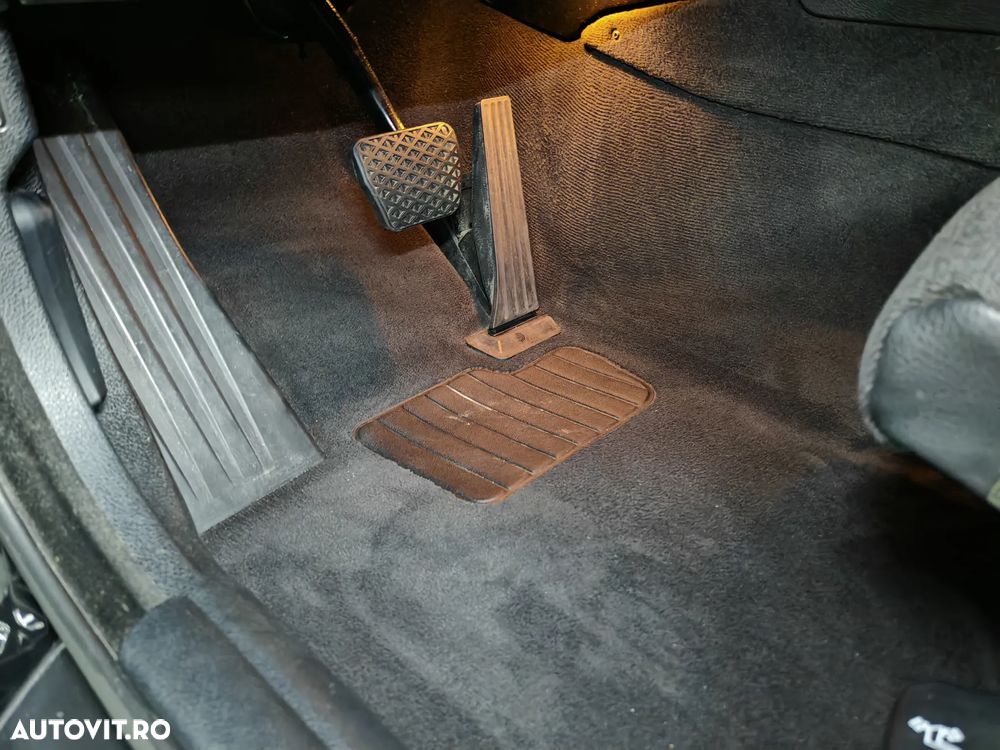 BMW Seria 5 525d xDrive Touring Sport-Aut. - 25