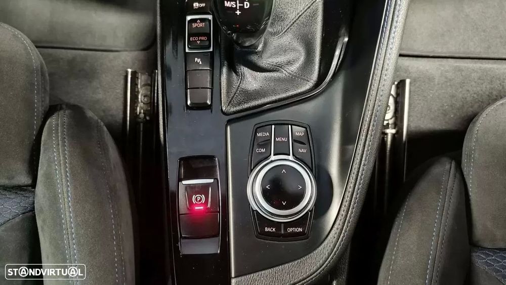 BMW X1 18 d sDrive Auto Pack M - 38