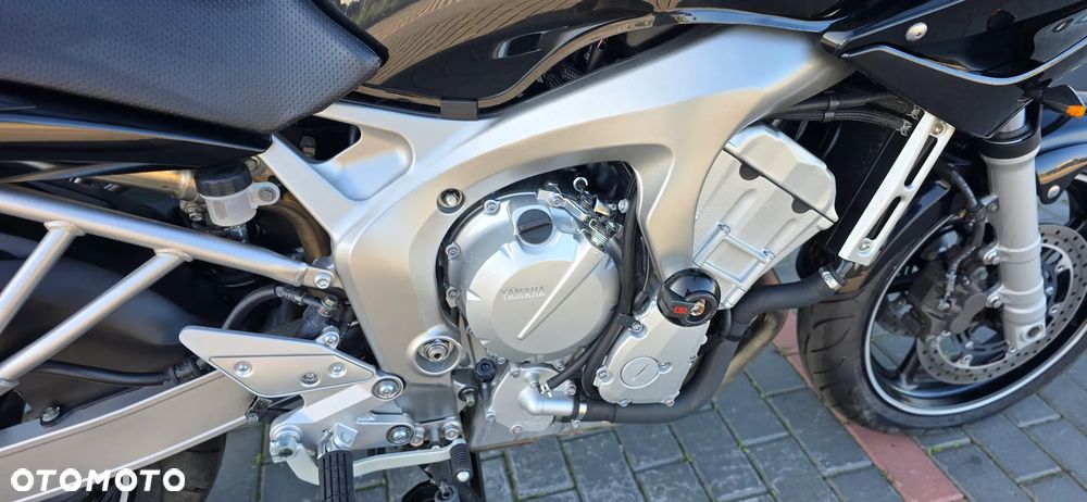 Yamaha FZ6 - 14