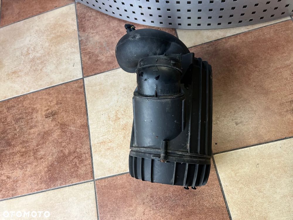 OBUDOWA FILTRA FILTR POWIETRZA PRZEPŁYWOMIERZ LANCIA DELTA III 1.9 TWINTURBO 51818278 - 2
