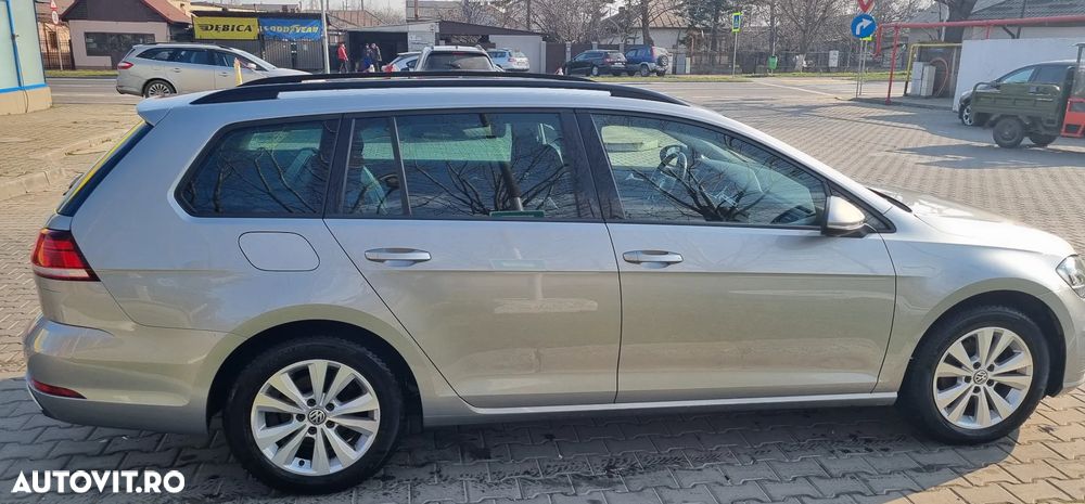 Volkswagen Golf - 12