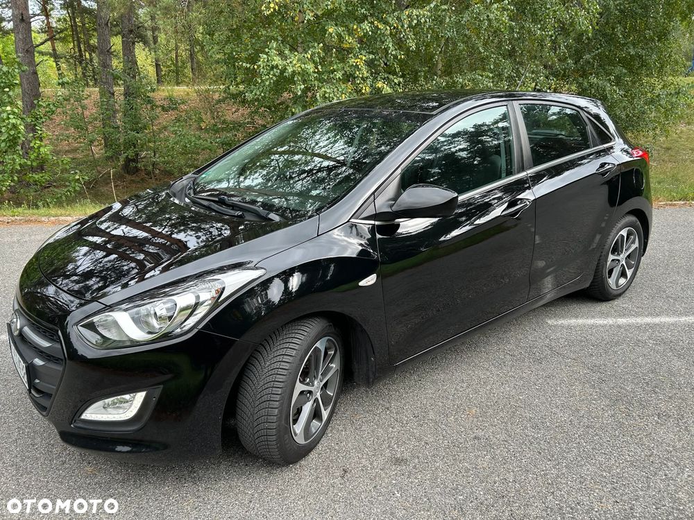 Hyundai i30 blue 1.4 Trend - 2
