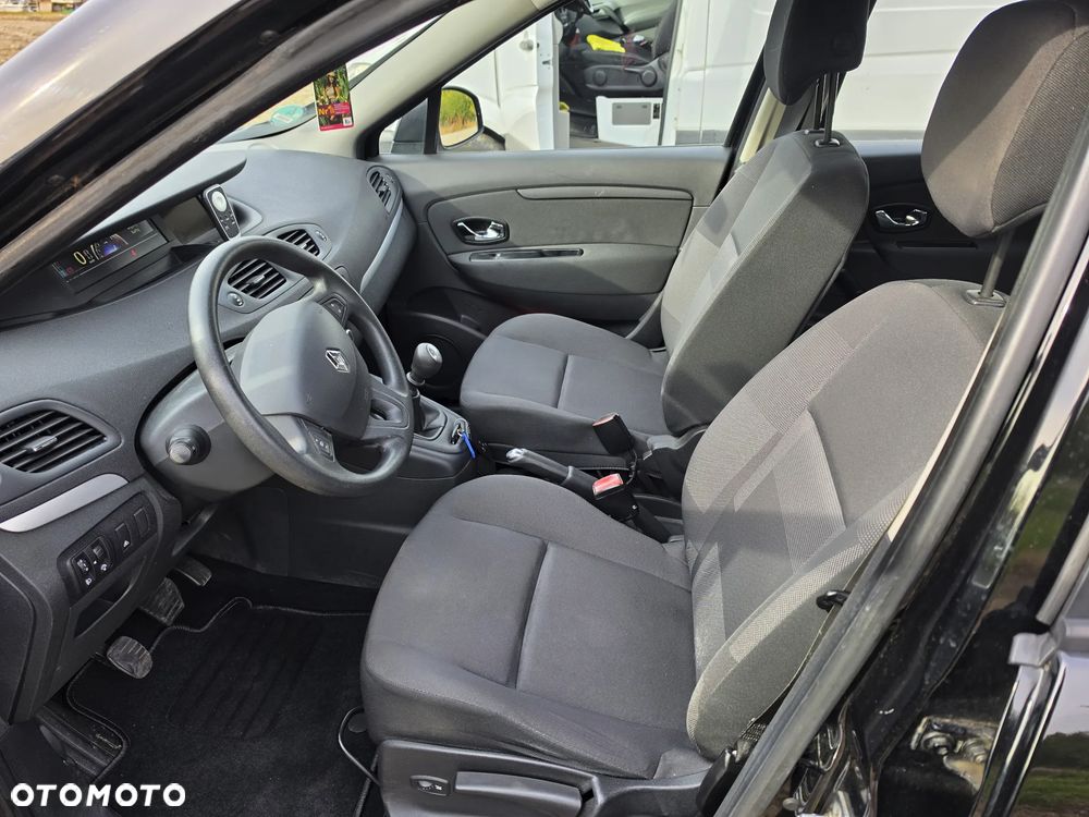 Renault Scenic - 8
