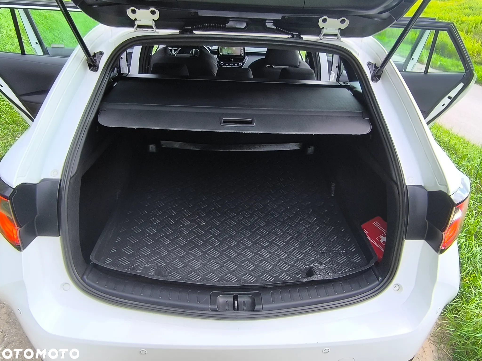 Toyota Corolla 1.8 Hybrid Active - 14