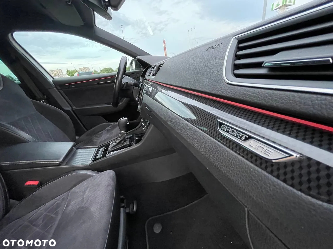 Skoda Superb Combi 2.0 TDI DSG Sportline - 12