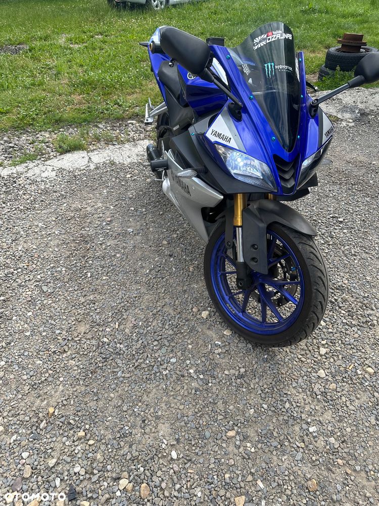 Yamaha YZF - 1