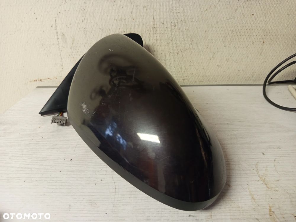 LUSTERKO PRAWE NISSAN QASHQAI 07-14 7 PIN - 7