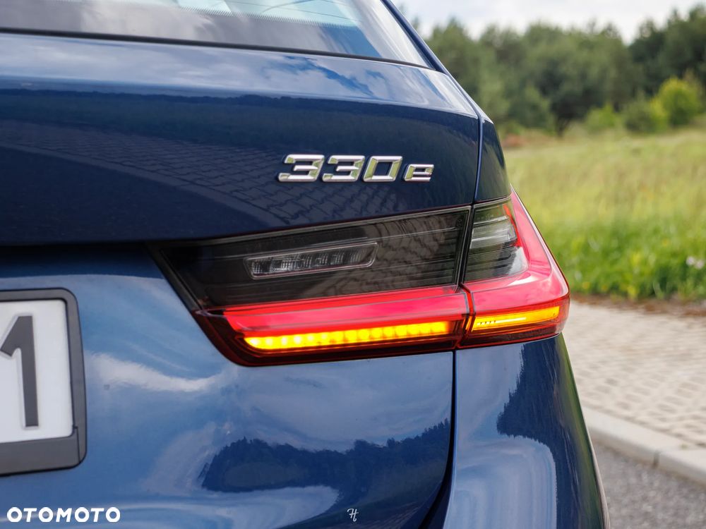 BMW Seria 3 330e Advantage sport - 16