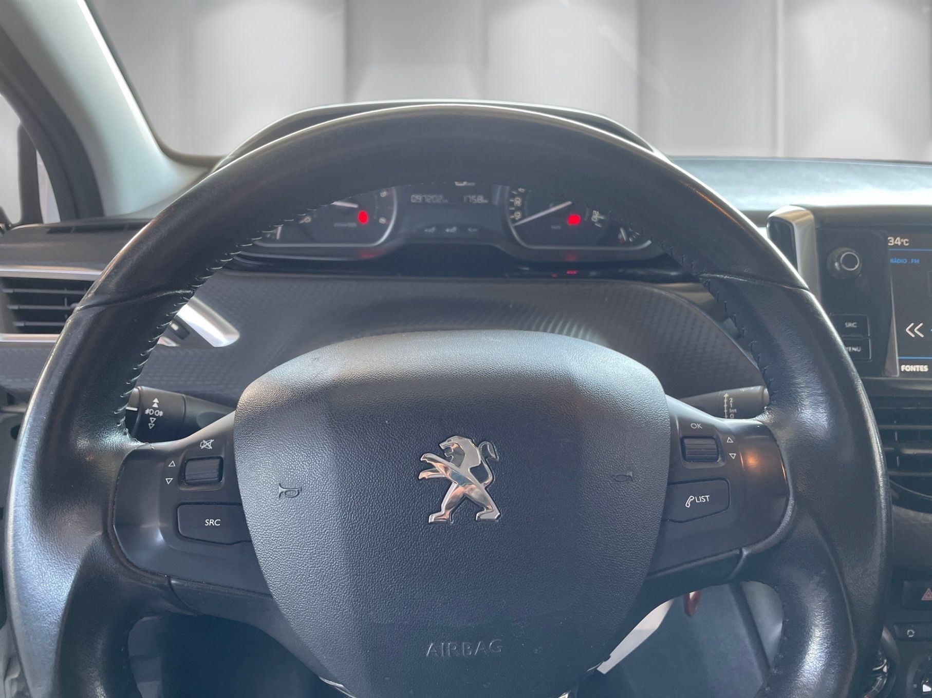 Peugeot 208 1.6 BlueHDi Style - 8