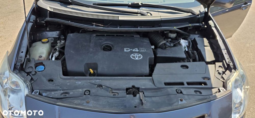 TOYOTA AURIS fotel lewy przód - 4