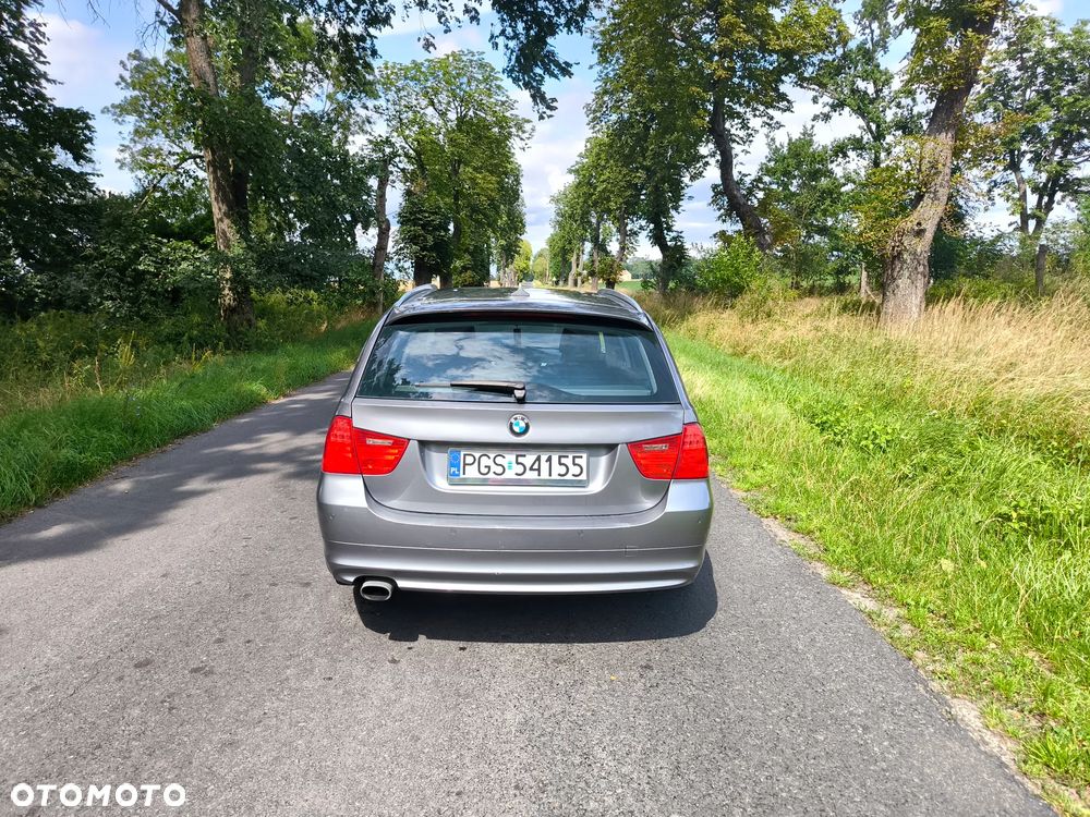 BMW Seria 3 318d - 6