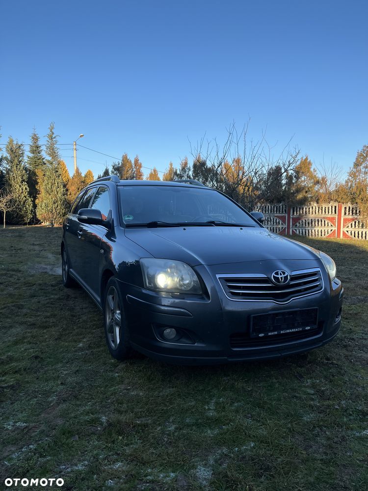 Toyota Avensis 2.2 D-4D Prestige - 1