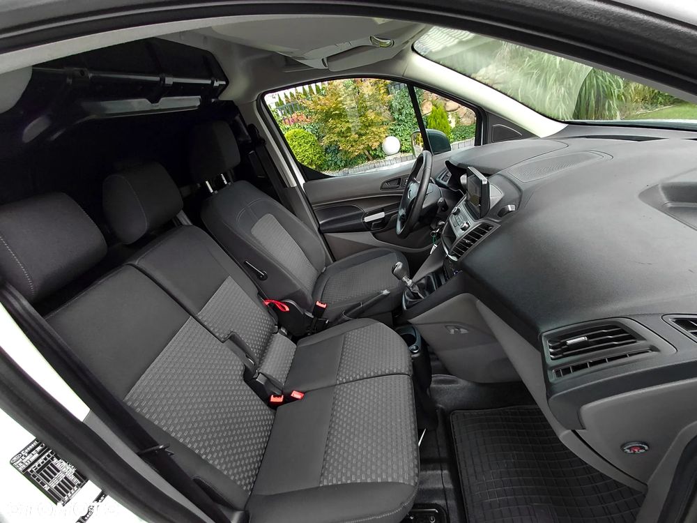 Ford Transit Connect - 27