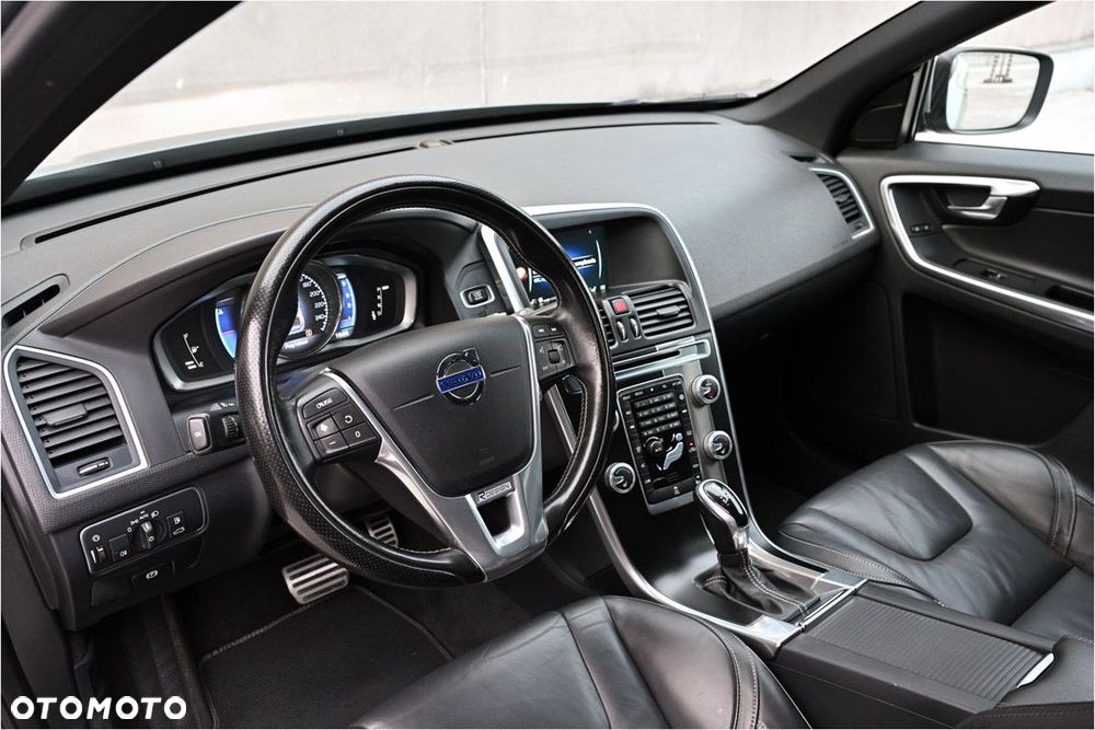 Volvo XC 60 D4 Drive-E R-Design Momentum - 20