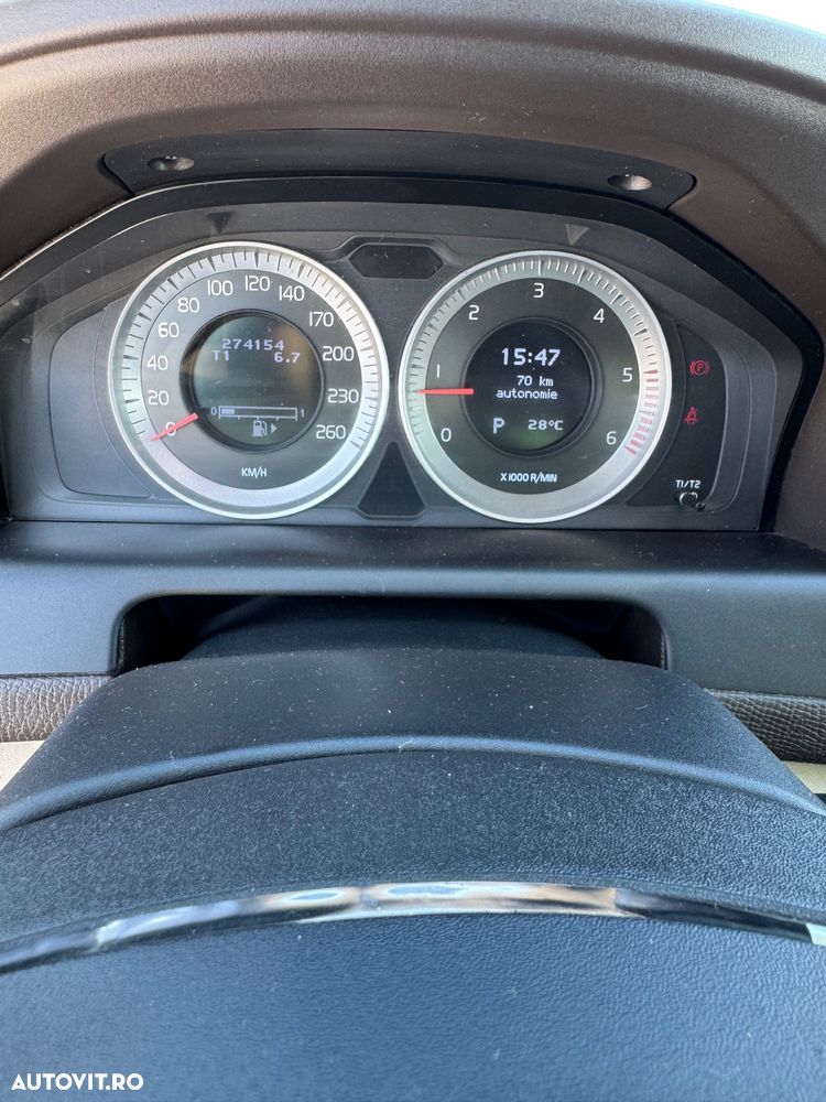 Volvo XC 60 2.4D AWD Momentum - 5