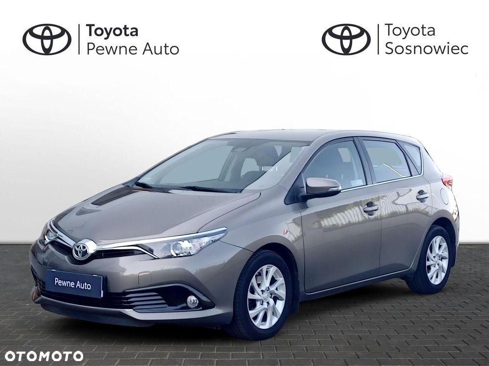 Toyota Auris - 1