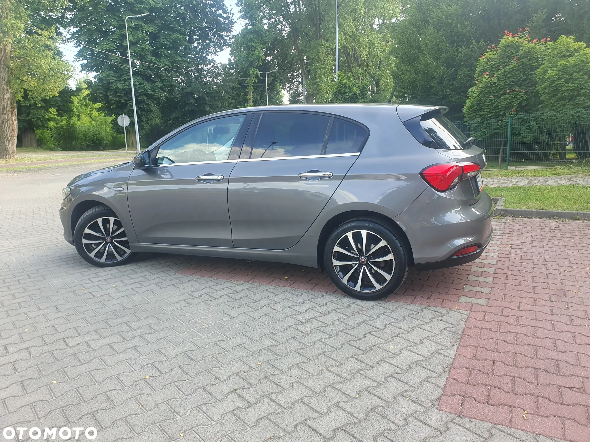 Fiat Tipo 1.6 MultiJet 16v Lounge - 33