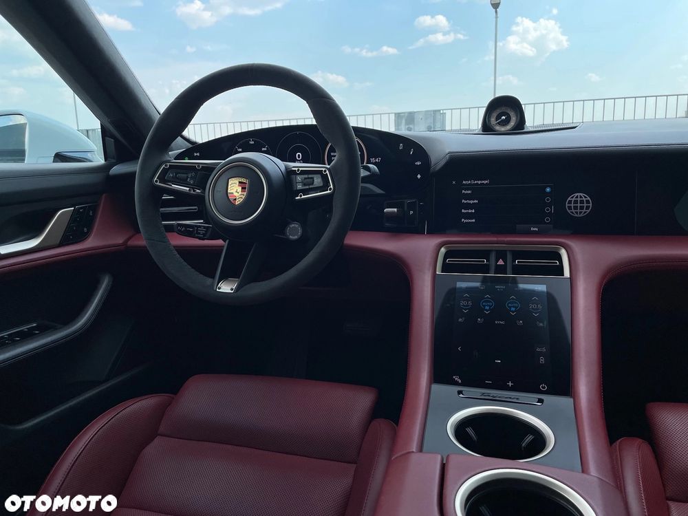 Porsche Taycan 4S Performance Plus - 22