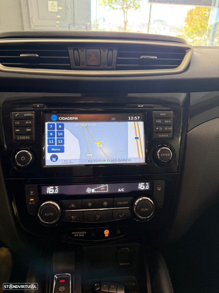 Nissan Qashqai 1.5 dCi N-Connecta 18 - 12
