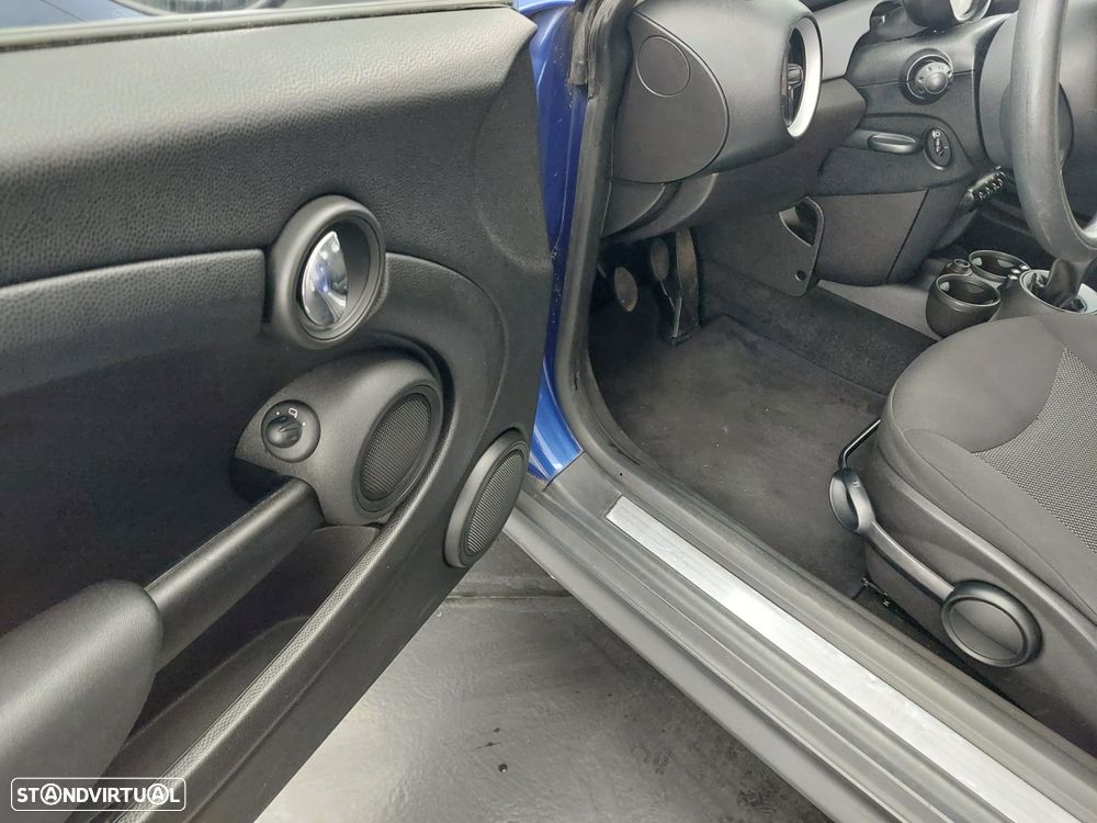 MINI 3 Portas One D - 8