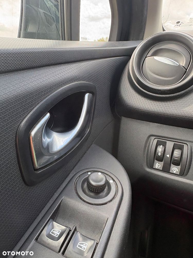 Renault Clio 1.5 dCi Energy Limited EU6 - 11